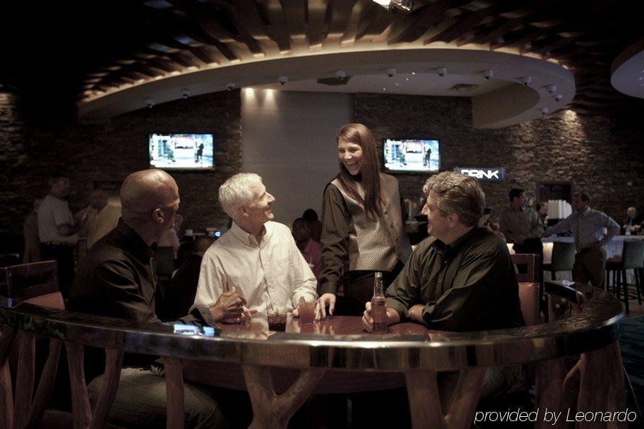 Отель Wind Creek Casino Атмор Экстерьер фото